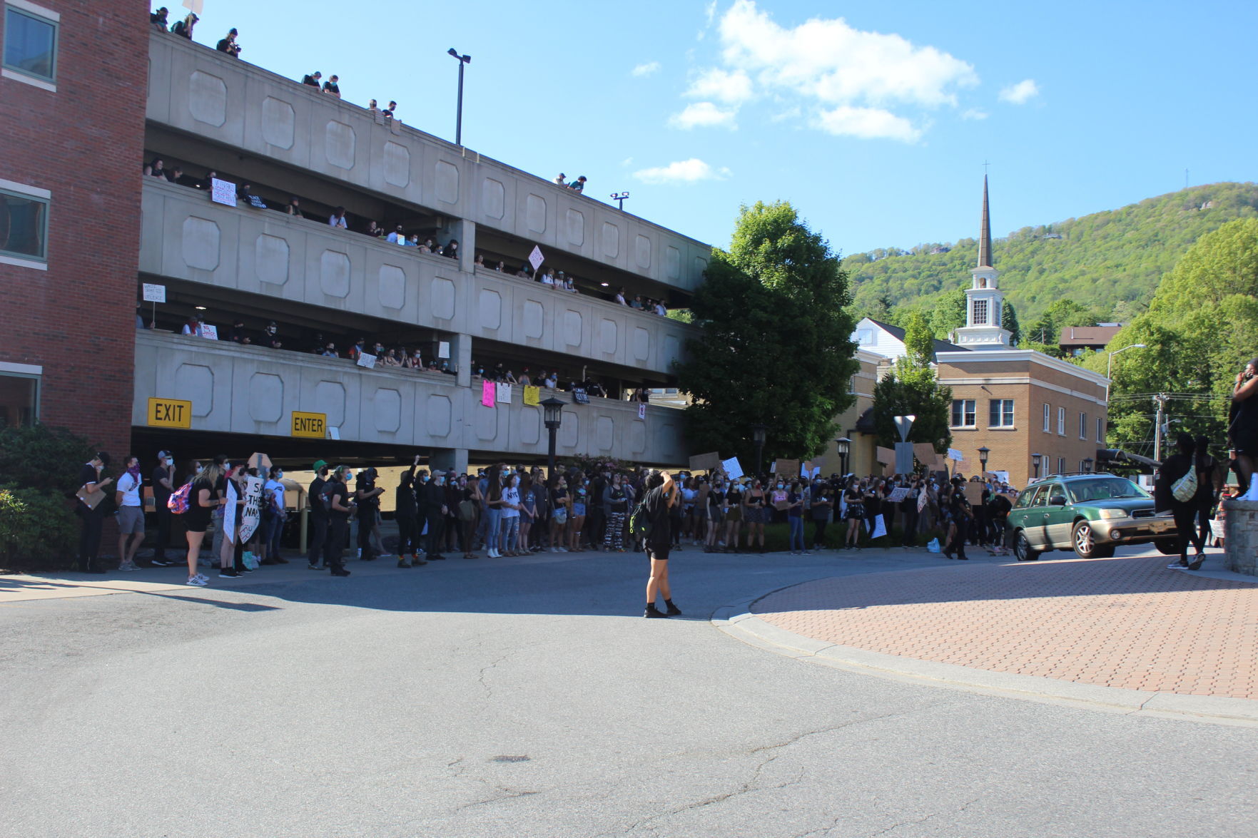 Parking deck and crowd